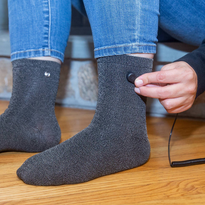  
                                    Snapping on the Earthing Coil Cord to the Earthing Grounded Sock for indoor grounding.  (6636475973745) 
                                
                                