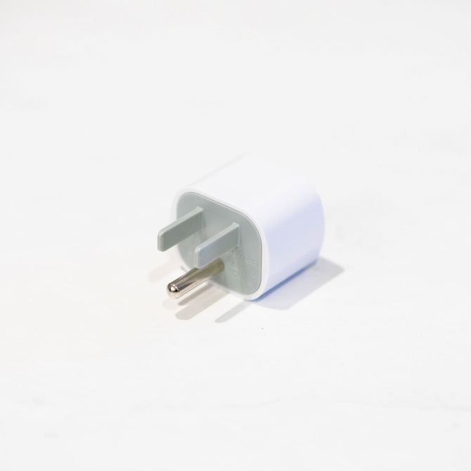  
                                    The back of the Earthing Safety Adapter has three prongs that plug into your grounded wall outlet. (1908596703345) 
                                
                                